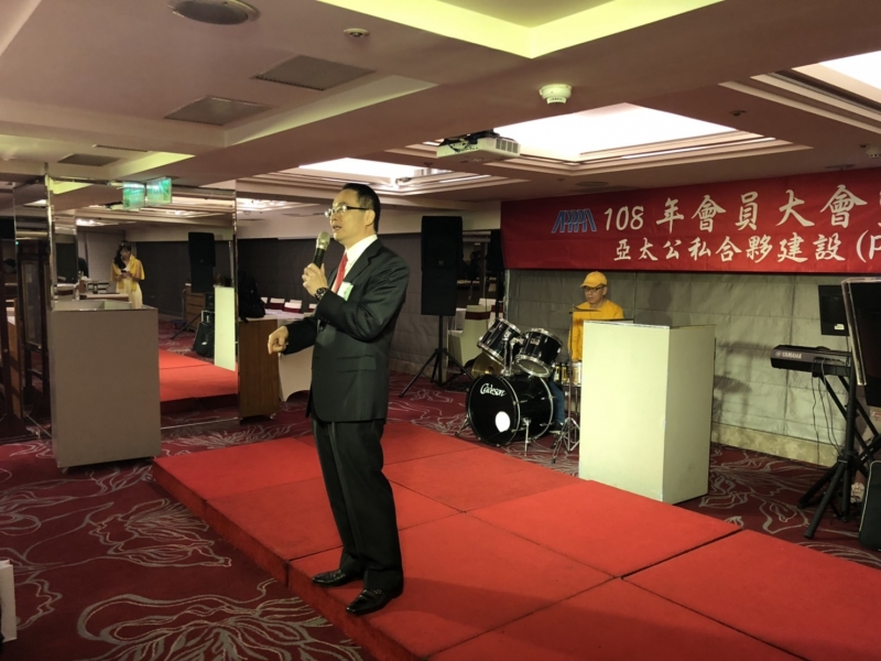 新任理事長-何鴻榮先生致詞