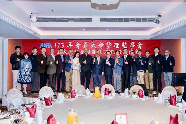 **全體理監事合影