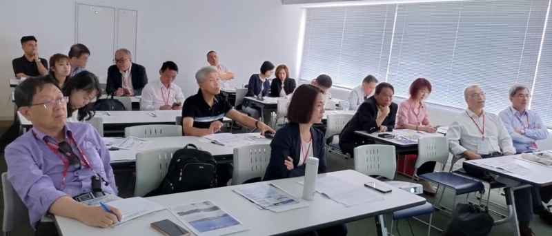 **拜會水之鄉佐源吉田玄經理吉田經理親自進行「佐原廣域交流據點的P F l事業簡報