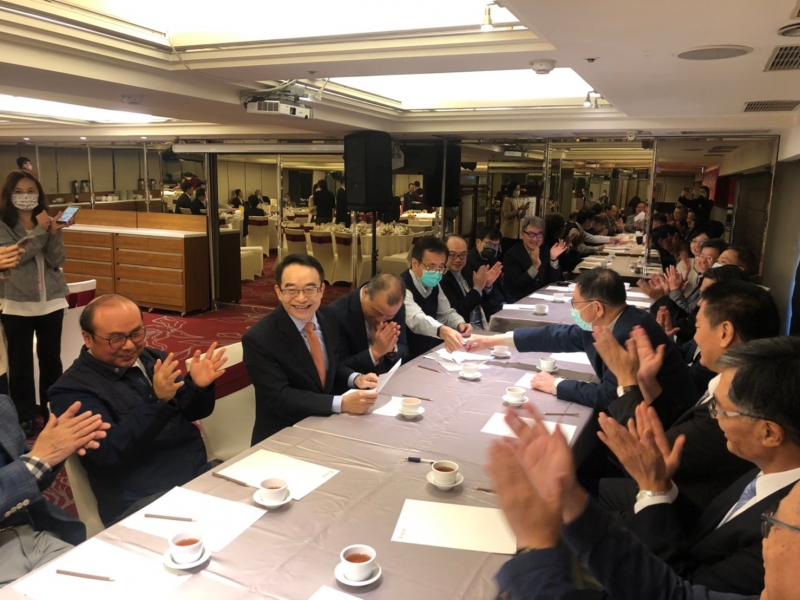 **第二、三屆理事長交接